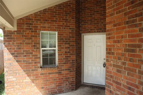 158 Razzmatazz Trl, Buda, TX, 78610-3616 | Card Image