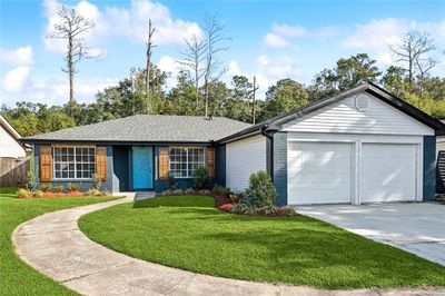 WELCOMING FRONT OF HOME | Image 1