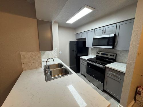 apt-305-10101 S Gessner Rd, Houston, TX, 77071-1055 | Card Image