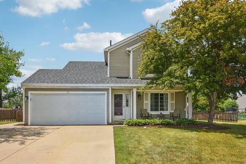 11 Misty Ct, South Elgin, IL, 60177-3058 | Card Image