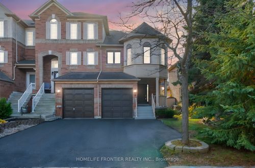 19 Bowler St, Aurora, ON, L4G7J2 | Card Image