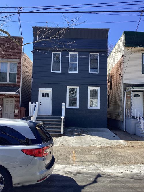 41 New St, Jersey City, NJ, 07305-2816 | Card Image