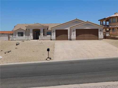 3331 Park Ridge Ave, Bullhead City, AZ, 86429-7307 | Card Image