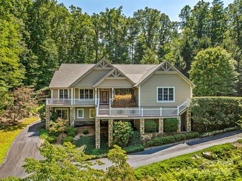 220 Amblewood Trl, Hendersonville, NC, 28739-8139 | Card Image