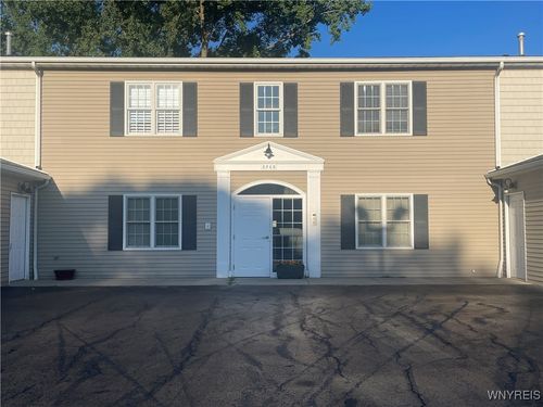 346 Potters Rd, Buffalo, NY, 14220-2556 | Card Image
