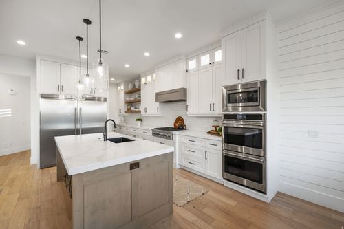 997 E Iron Horse Dr, Washington, UT, 84780-3028 | Card Image