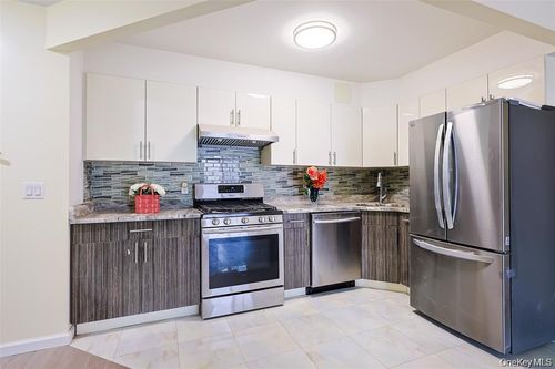 7f-138-12 Northern Blvd, Flushing, NY, 11354 | Card Image