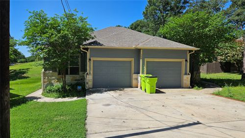 124 S Kanaio Dr, Bastrop, TX, 78602-6364 | Card Image