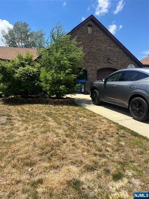 40 Sycamore Rd, Stafford Twp, NJ, 08050-1541 | Card Image