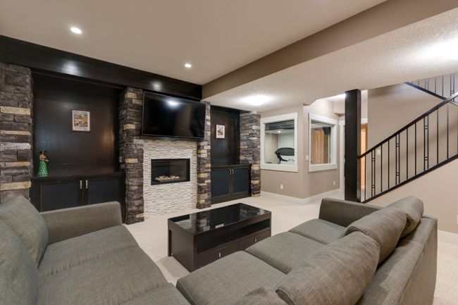 26 Aspen Dale Court Sw, Home with 4 bedrooms, 3 bathrooms and 6 parking in Calgary AB | Image 28