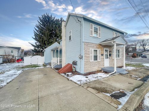 102 Powell Ave, Jessup, PA, 18434-1624 | Card Image