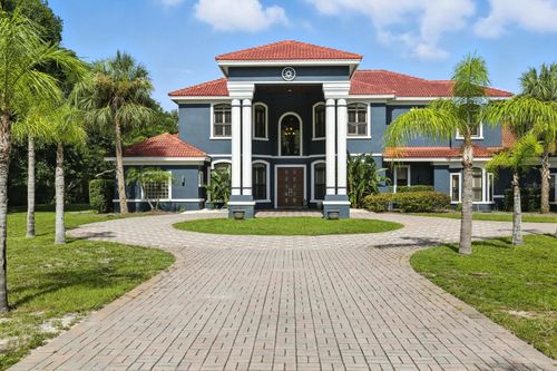 2555 Bryan Ln, Tarpon Springs, FL, 34688-7346 | Card Image