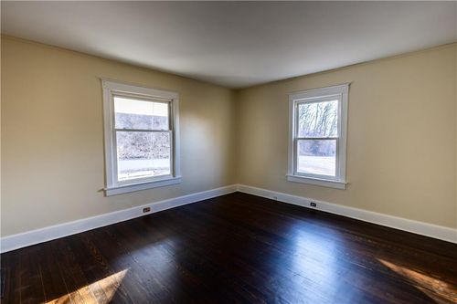 400 West St, Parkville, MO, 64152-3747 | Card Image