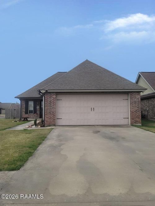 101 Adler Pl, Youngsville, LA, 70592-6075 | Card Image