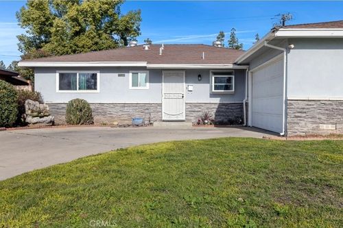 5097 E Carmen Ave, Fresno, CA, 93727-1944 | Card Image