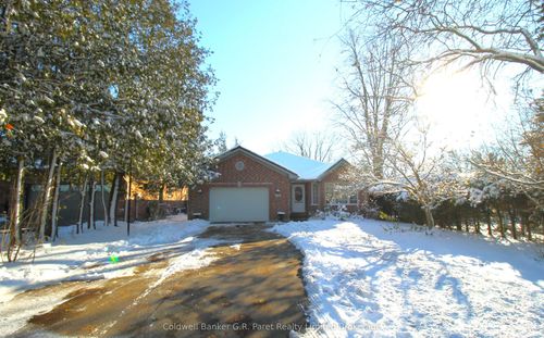 105 Duchess Ave, Lucan Biddulph, ON, N0M2J0 | Card Image