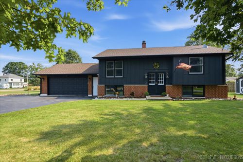 16 W Carol Ave, Cortland, IL, 60112-4012 | Card Image