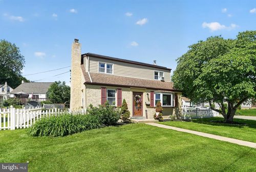 718 Pearl Ave, MORTON, PA, 19070-1227 | Card Image
