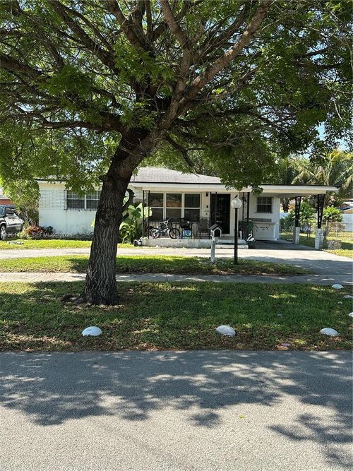 1360 Nw 88th St, Miami, FL, 33147-3219 | Card Image