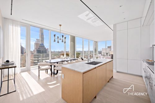 23e-200 E 59th St, New York, NY, 10022-0016 | Card Image