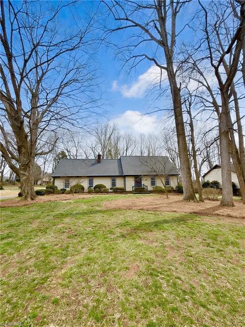 5420 Hanover Park Dr, Winston Salem, NC, 27103-5968 | Card Image