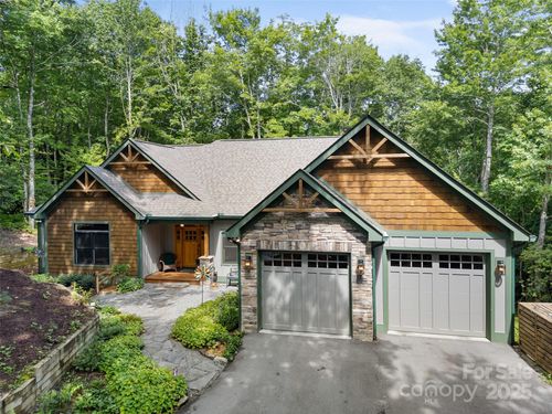 249 Tsisqua Cir, Brevard, NC, 28712-6421 | Card Image