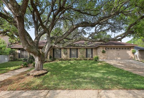 115 Bayou Glen St, Hitchcock, TX, 77563-1823 | Card Image
