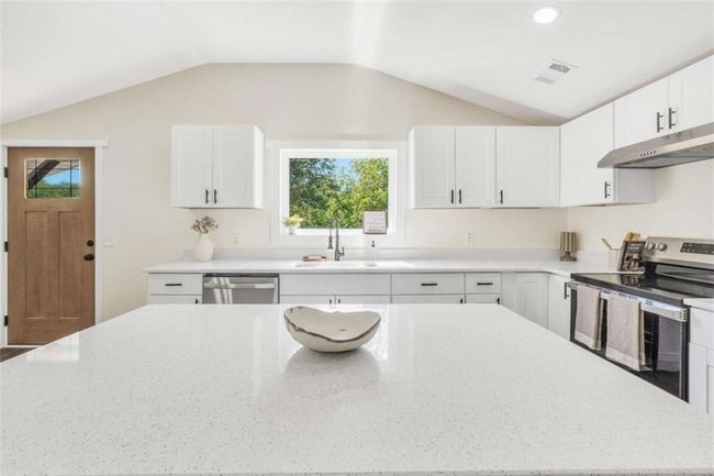 110 Howard Rd, House other with 4 bedrooms, 2 bathrooms and 3 parking in BARNESVILLE GA | Image 17