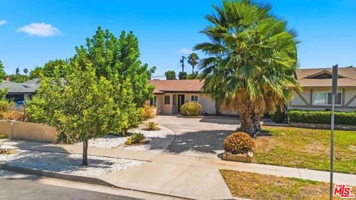 15920 Gledhill St, North Hills, CA, 91343-3169 | Card Image