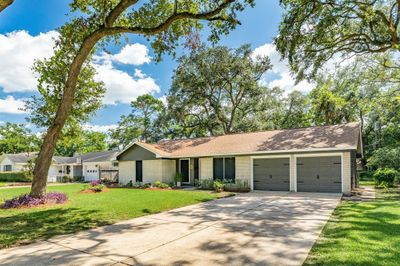 108 Sage Street, House other with 3 bedrooms, 2 bathrooms and null parking in Lake Jackson TX | Image 1