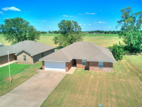 414 Se 7th St, Lexington, OK, 73051-8758 | Card Image