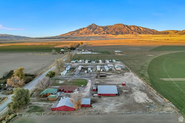 Aerial view with a mountain view | Image 50