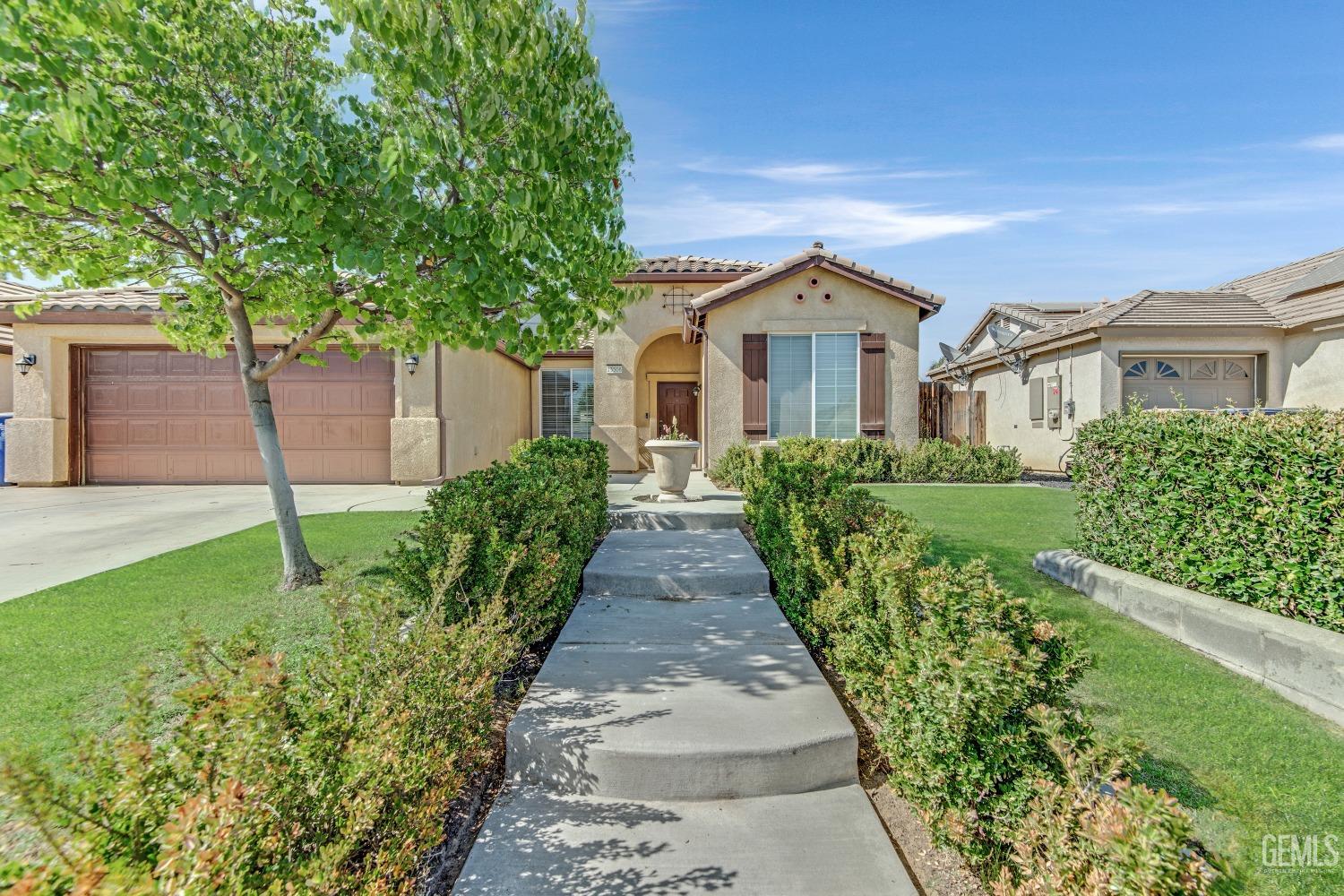 Foyers Falls Dr, Bakersfield, CA 93314