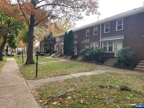 130 Glenbrook Pkwy, Englewood, NJ, 07631-2158 | Card Image