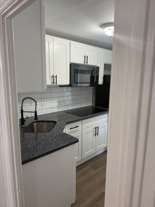 apt-2b-22 Fruit St, Taunton, MA, 02780-3336 | Card Image