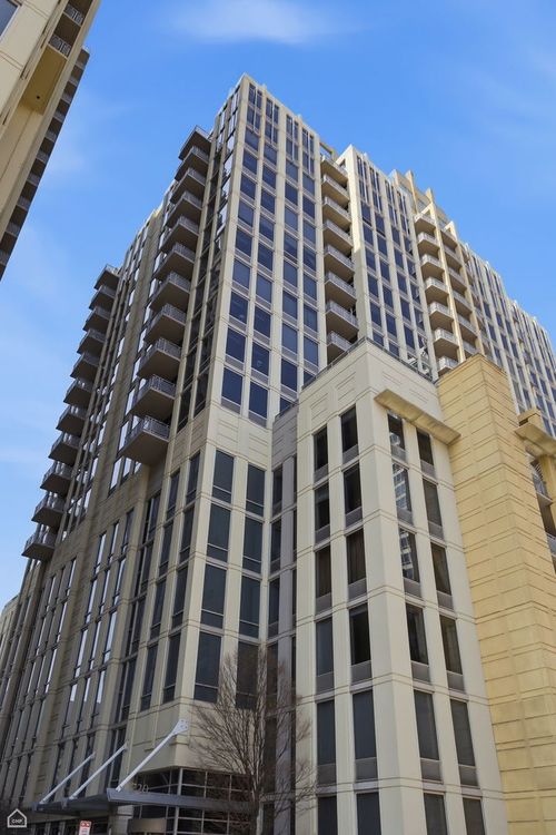 1206-720 N Larrabee Street, Chicago, IL, 60654 | Card Image