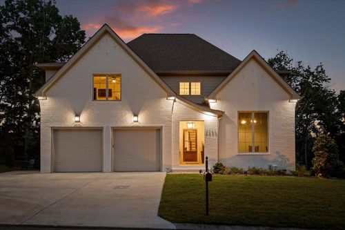 3520 Sweetshrub Way, Signal Mountain, TN, 37377-1150 | Card Image