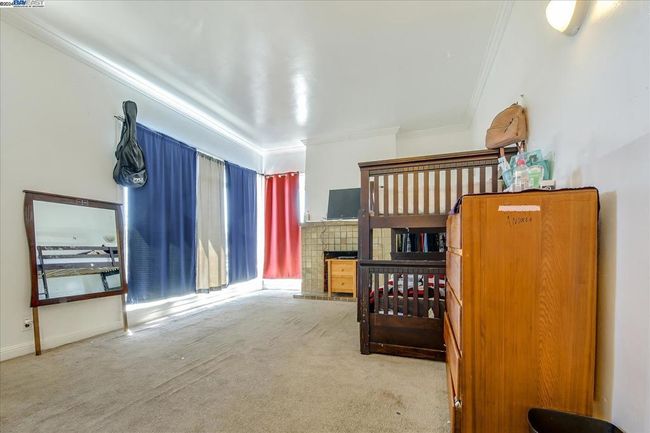 324 Sawyer St, House other with 2 bedrooms, 1 bathrooms and 1 parking in San Francisco CA | Image 4