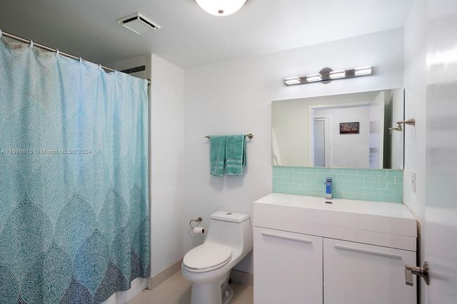 APT-4F - 1250 West Ave, Condo with 1 bedrooms, 1 bathrooms and null parking in Miami Beach FL | Image 4