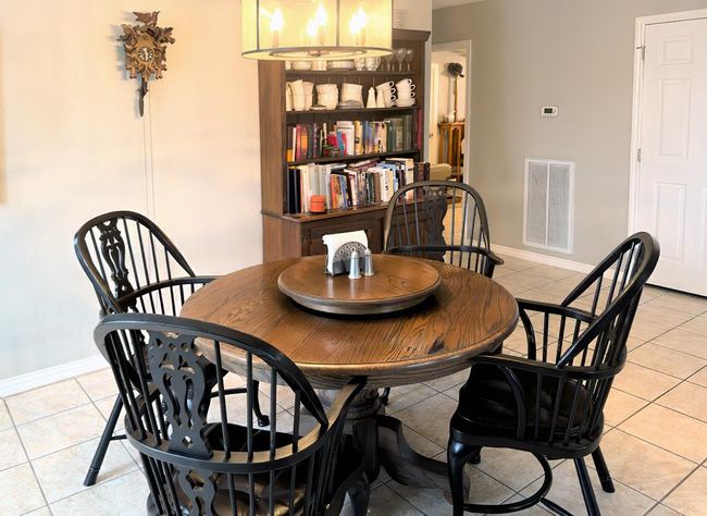 702 E Schubert St, House other with 3 bedrooms, 3 bathrooms and 2 parking in Fredericksburg TX | Image 14