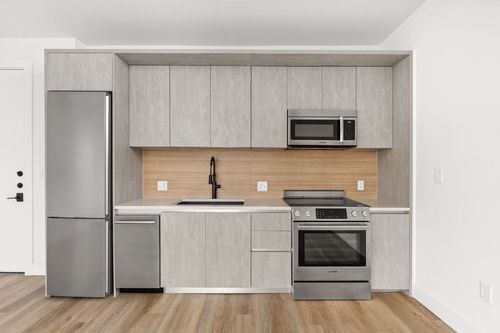 523-4315 S Congress Ave, Austin, TX, 78745-1105 | Card Image