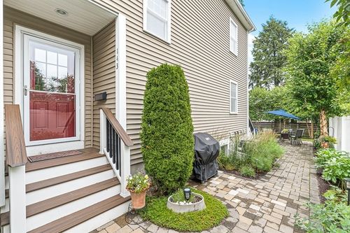 143-143 Waverley St, Belmont, MA, 02478-1929 | Card Image