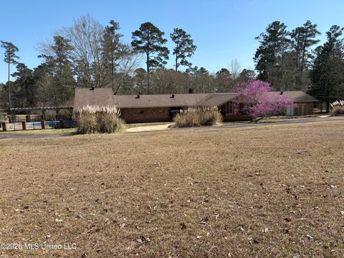 348 Old Magee Rd, Magee, MS, 39111-3370 | Card Image