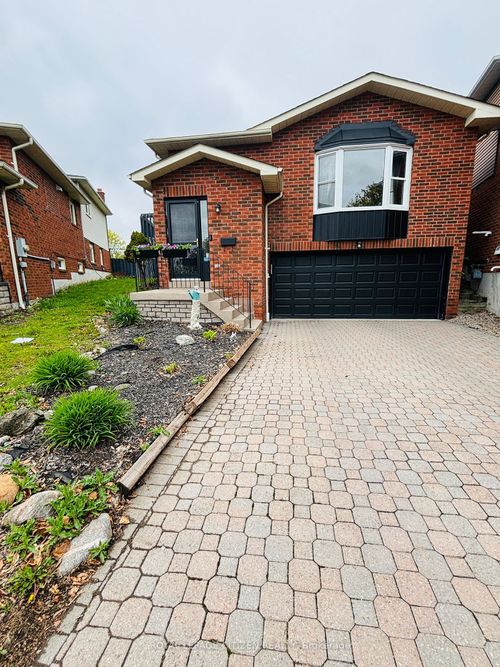 229 Glen Hill Dr, Whitby, ON, L1N7J5 | Card Image
