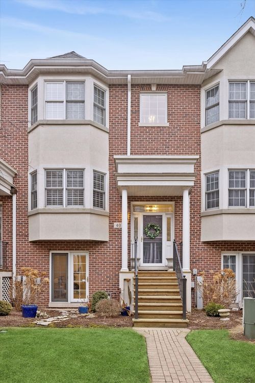 407 W Hillgrove Ave, La Grange, IL, 60525-5970 | Card Image