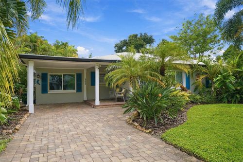 2174 Bougainvillea St, SARASOTA, FL, 34239-5204 | Card Image