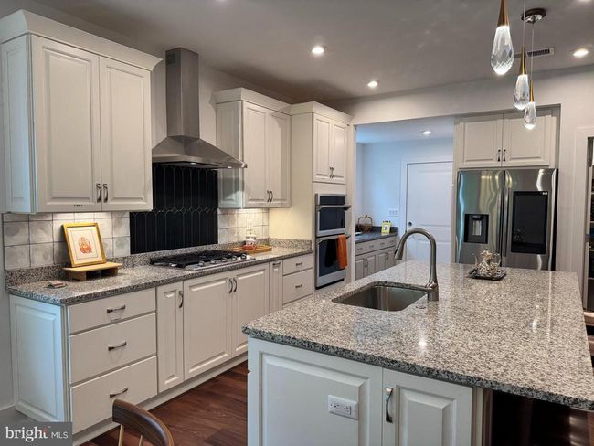 8708 Southrun Ct, Townhouse with 4 bedrooms, 4 bathrooms and null parking in LORTON VA | Image 6