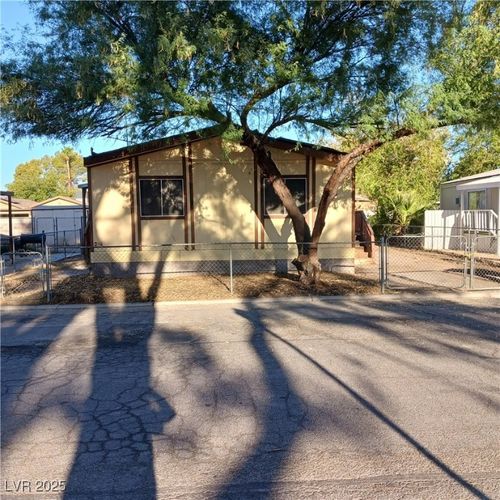 1879 Quintearo St, Las Vegas, NV, 89115-6328 | Card Image
