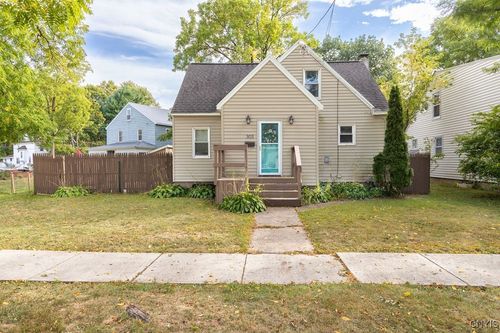 303 4th St, Liverpool, NY, 13088-5207 | Card Image