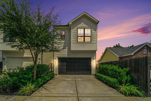 719 E 28th St, Houston, TX, 77009-1019 | Card Image